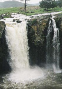 Ulaan Tsutgalan Wasserfall 